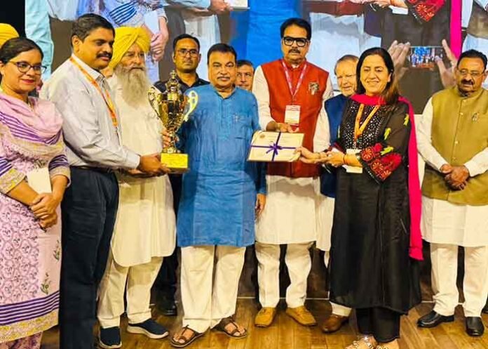 Five Cooperative Sugar Mills Win National Awards