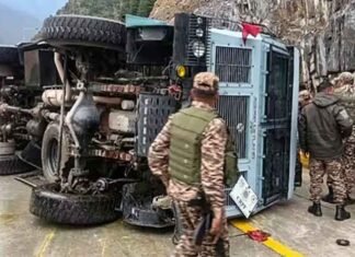 Four BSF Troopers Injured as Vehicle Overturns on Jammu-Srinagar Highway in Ramban Four BSF troopers were injured after their vehicle overturned