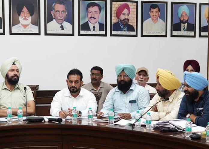 Gurkirat Kirpal Singh meets leaders