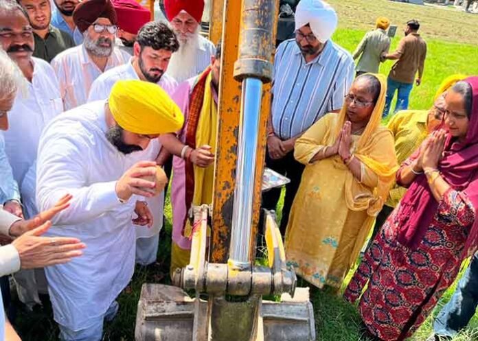 Harjot Bains launches ₹19-crore projects in Nangal