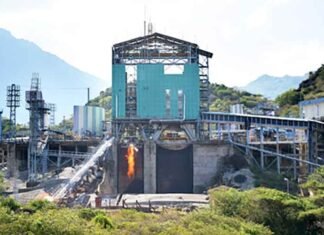ISRO Successfully Conducts 220 kN Hot Test of CE20 Cryogenic Engine for Upcoming LVM3 Mission ISRO-successfull-conducts-220-kN-hot-test-of-CE20-engine