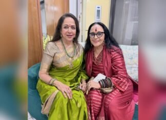 Ila Arun reunites with Hema Malini, Jeetendra at Ganesh aarti, recalls ‘Rihaee’ and ‘Jaal’