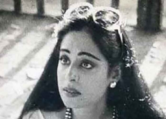 Kirron Kher joins the 80s trend