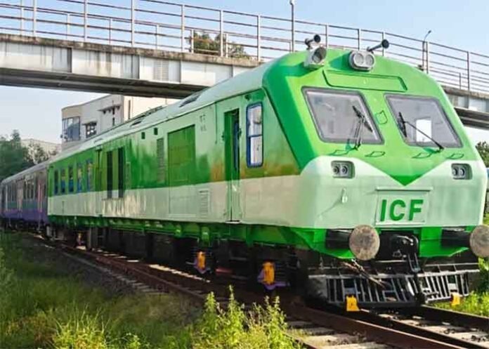 LNG-powered train