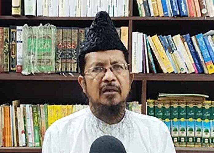 Maulana Shahabuddin Raizvi Bareilvi on mic