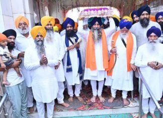 Miri-Piri Khalsa March Moves From Dhariwal to Othian, Gives Message of GurSikhi and Chardi Kala Miri-Piri Khalsa March Moves 1