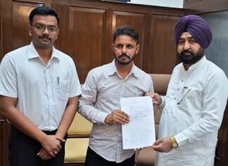 Punjab Revenue Minister Hardeep Mundian Hands Over Appointment Letters to Three Newly Recruited Clerks Mundian hands over appointment letters