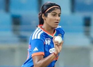 Women’s Asia Cup Final: Saikia, Shukla Present Nandni Sharma with Fielding Medal