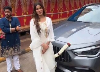 Poonam Pandey Visits Bappa After Buying Dream Mercedes, Says ‘My Wish Came True’ Poonam Pandey After Buying Dream Mercedes