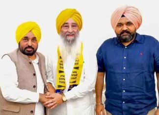 CM Bhagwant Mann Welcomes Former MLA Ravinder Singh Brahampura Into AAP Along With Supporters Ravinder Singh Brahampura with CM Mann