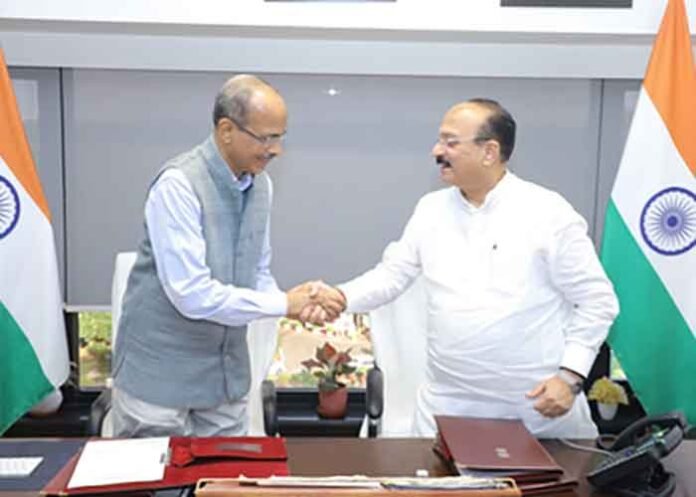 Retired IAS officer SCL Das takes oath as DERC Chairman