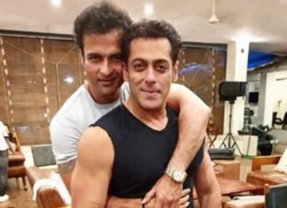 Rohit Roy Shares Affectionate Moment With Salman Khan, Says Superstar Gives Him the Freedom to ‘Back-Hug’ Him