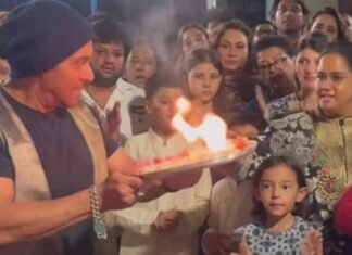 Salman Khan Performs Ganpati Aarti Incorrectly, Sister Arpita Khan Quickly Corrects Him