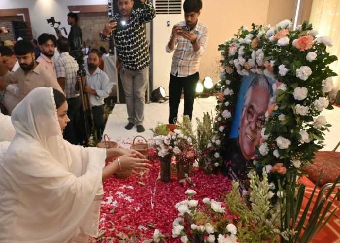 Sea of People Pays Tribute to Former Punjab Minister Chuni Lal Bhagat
