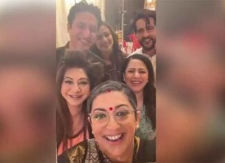 Smriti Irani Reunites With ‘Kyunki’ Co-Stars, Recalls Nearly Two Decades of Friendship Smriti Irani with Kyunki Saas Bhi Kabhi Bahu Thi co-stars