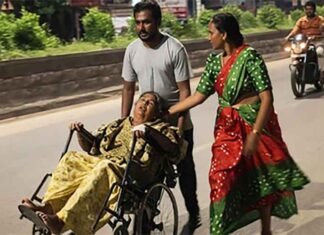 Telangana Man Wheels Ailing Mother to MLA’s House After Alleged Hospital Negligence Telangana man wheeled his ailing mother to an MLA home