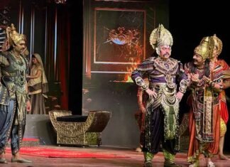 ‘Hamare Ram’ Draws Packed House in Amritsar; Ashutosh Rana’s Portrayal of Ravana Wins Applause ‘Hamare Ram’ draws a packed audience in Amritsar
