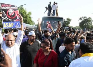 AAP, Congress and Left Parties Protest Outside Delhi CEO Office Over SIR, Demand CEC’s Resignation AAP Congress and Left parties protest in Delhi
