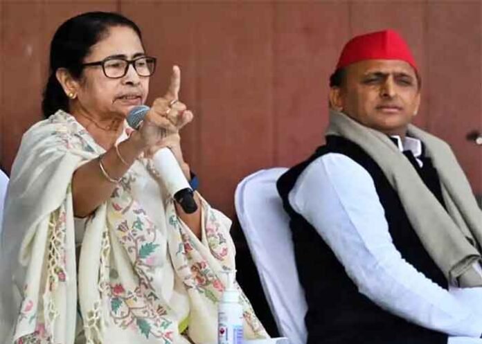 Akhilesh Yadav and Mamata Banerjee