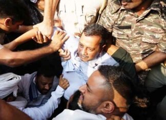 Arvind Kejriwal, Mamata Banerjee Among Opposition Leaders Detained During Protest Against CEC Arvind Kejriwal detained during a Delhi protest