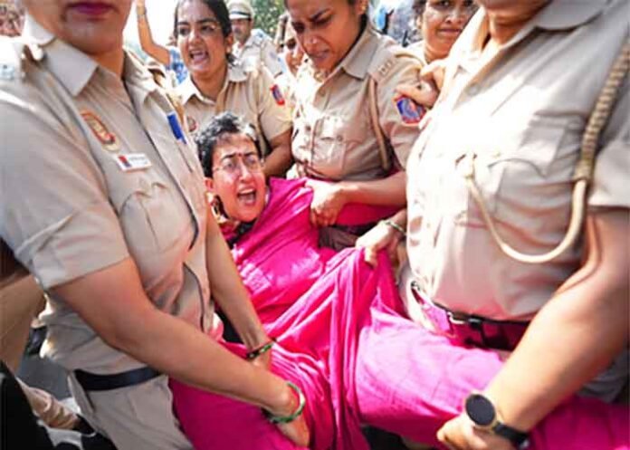 Atishi AAP leader detained in Delhi