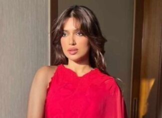 Bhumi Pednekar Visits Tirumala’s Srivari Temple with Family, Offers Prayers