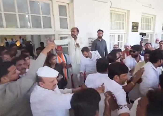 Clash erupts at UP Cong headquarters