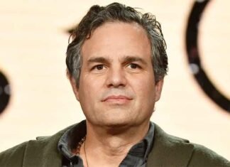 Mark Ruffalo Warns of Election Interference, Says He Will ‘Hulk Out’ Over Voting Restrictions Mark Ruffalo Hollywood 1