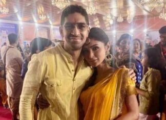 Mouni Roy Reunites with ‘Brahmastra’ Director Ayan Mukerji at Mumbai Durga Puja Pandal