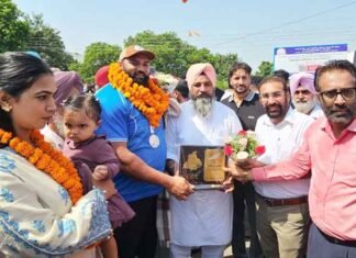 Olympian Tejinderpal Singh Toor Receives Grand Welcome in Patiala After Third Consecutive Asian Games Medal Olympian Tejinderpal Singh Toor receives a warm welcome in Patiala