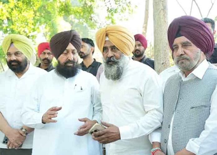 Pargat Singh slams the AAP government
