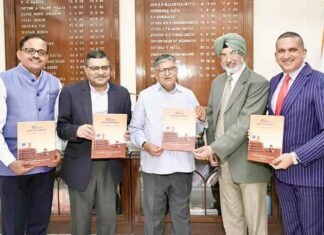 Punjab Governor Gulab Chand Kataria Receives Book on RTI and Good Governance at Lok Bhawan Punjab Governor Kataria receives RTI and Good Governance