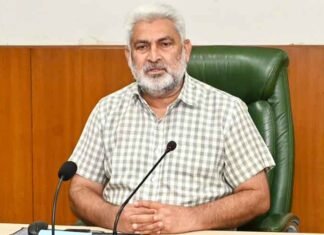 Rs 800-Cr Paid to Over 19,000 Punjab Farmers as Paddy Procurement Gains Pace: Lal Chand Kataruchak Punjab Minister Lal Chand Kataruchak on mic says