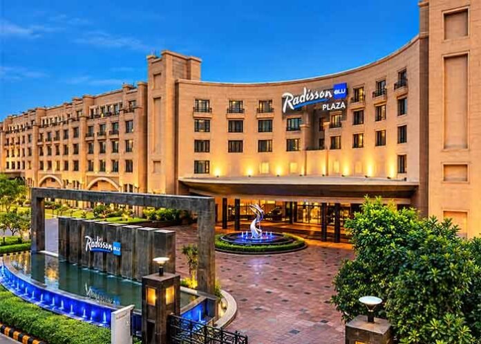 Radisson Blu Plaza Hotel