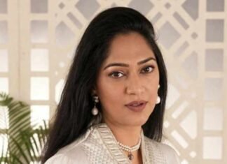 Simi Garewal Remembers Vinod Khanna: ‘He Was My Co-Star, My Neighbour and My Friend’