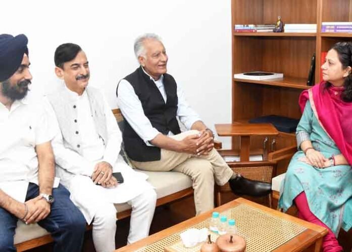 Sunil Jakhar meeting Punjab CEO