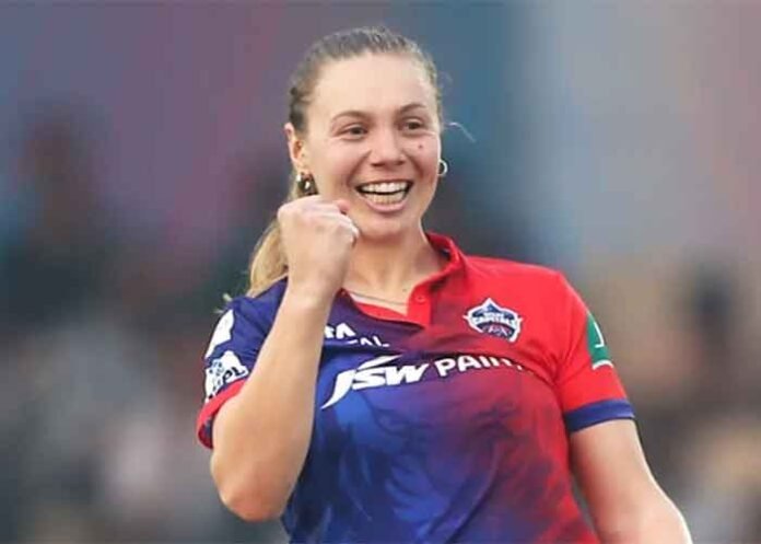 Tara Norris Cricketer