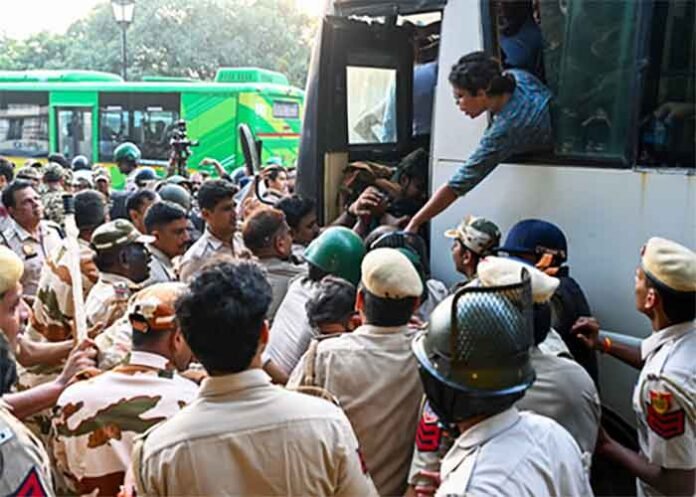 detained in Delhi amid a CJP protest
